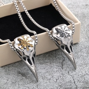 Yunnique-collar con colgante de calavera de cuervo de acero inoxidable con diseño de copo de nieve, joyería de regalo unisex - Product Image 1