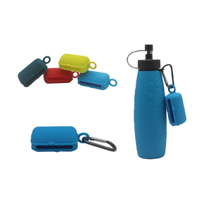 Soporte de silicona para bolsas de caca de Mascota, accesorio personalizado con forma de monedero con gancho de Metal, dispensador de caca de perro, fácil de acoplar a mochila y correa - Product Image 1