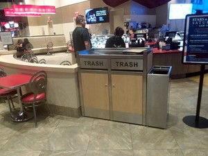 Cestino per Rifiuti Personalizzato in Acciaio e HPL per Esterni, Bidone Impermeabile in Metallo per Catene di Fast Food come McDonald's - Product Image 6