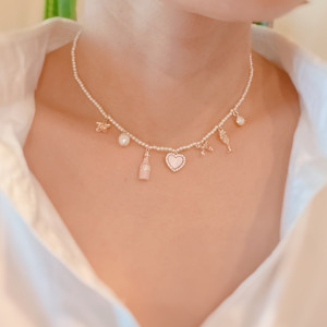 Collar con Múltiples Dijes de Celebración Pink Wink - Product Image 1