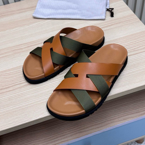 Nouvelles sandales décontractées en caoutchouc pour hommes <span class=keywords><strong>de</strong></span> <span class=keywords><strong>marque</strong></span> <span class=keywords><strong>de</strong></span> créateur 2026, en PU, tressées, pour l'été, pour le quotidien, souples - Product Image 1