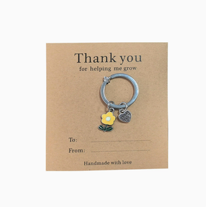 Portachiavi in Metallo di Lusso con Piccolo Fiore, Regalo Promozionale Creativo 'Grazie per avermi aiutato a crescere' - Product Image 2