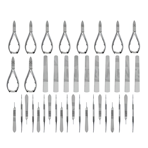 Kit de Instrumentos Quirúrgicos para Podología de Alta Calidad, Reutilizables y Duraderos, Paquete Básico de 40 Piezas, Marca Pacho Industries, para Cirugía de Pies - Product Image 1