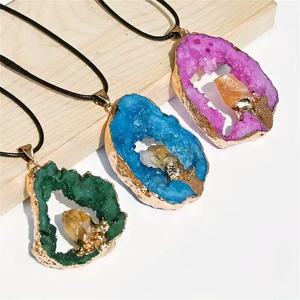 Angelo naturale Aura Druzy agata di cristallo Geode collana pendente scolpita con tecnica di incisione per la guarigione di amore di natale - Product Image 2