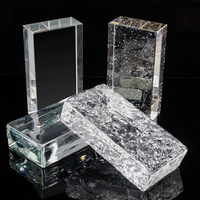 Pierres de verre architecturales solides et briques de verre cristallin, utilisées dans les salles de bain, les bâtiments extérieurs et les lieux de divertissement