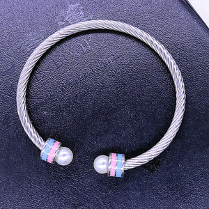 <span class=keywords><strong>Bracciale</strong></span> Aperto JJOA in <span class=keywords><strong>Acciaio</strong></span> Inossidabile Smaltato <span class=keywords><strong>Rosa</strong></span> Chiaro e Blu con Perla, Ispirato a Jack e Jill of America - Product Image 3