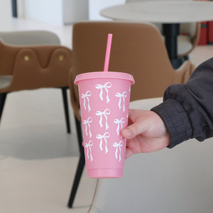 Nouveauté Gobelets réutilisables en plastique mat sans BPA de 24oz, blanc, rose, bleu, avec nœud, PP, paquet de 12 tasses avec couvercles et pailles - Product Image 4