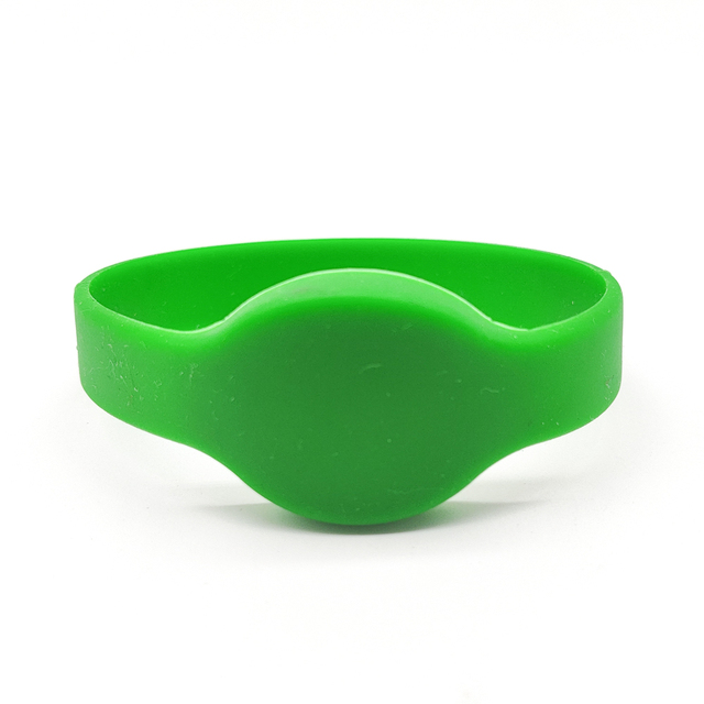 Factory Price Customized Waterproof NFC Mini Tag RFID Wristband 125Khz EM4100 Eco-Friendly Access Control Silicone Bracelets