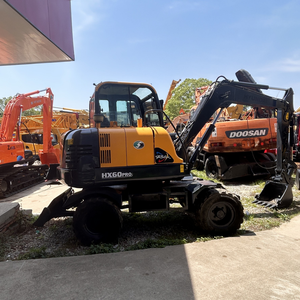 Excavadora de Ruedas Hyundai HX60PRO de 6 Toneladas de Segunda Mano con Motor y Caja de Cambios en Buen Estado para Trabajos de Construcción en Venta - Product Image 2