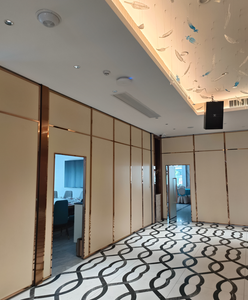 Modern hareketli bölme duvarları, ses geçirmez katlanır ekranlar, ses geçirmez hareketli bölmeler, dans stüdyoları, ofisler, restoranlar - Product Image 4