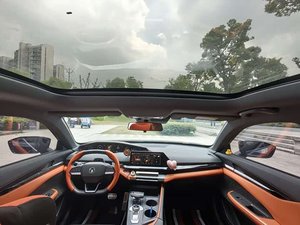 Auto Usado <span class=keywords><strong>2022</strong></span> 2023 2024, Changan UNI-V Edición Deportiva, Vehículo de Gasolina, Motor Turbo, Volante a la Izquierda, Asientos de Cuero - Product Image 3