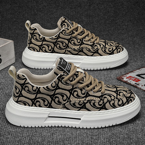 Chaussures en toile, polyvalentes et élégantes, à talon bas, adaptées aux styles décontractés et sportifs, et parfaites pour les hommes. - Product Image 4