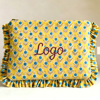 Pochette cosmétique à volants imprimée motif floral rose sur fond vert, avec logo personnalisé, pour femmes, sac de toilette, vente en gros
