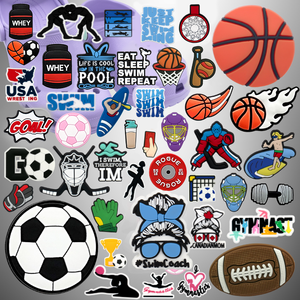 Fournisseur en gros Équipement de sport personnalisé Sabot de joueur Charme en caoutchouc PVC Boucles de chaussures de football étoile de l'équipe de ballon d'école - Product Image 1