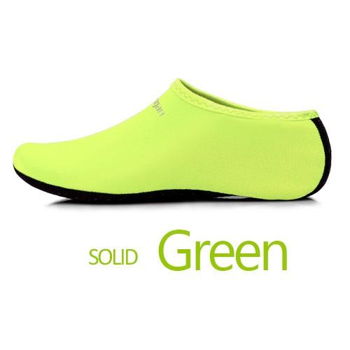 สีเขียว