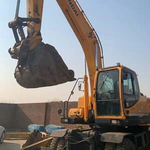 Excavatrice sur pneus Hyundai d'occasion 21 tonnes HYUNDAI 210W-9 Moteur 129kw Puissance 0.92M Capacité de la cuve Haute qualité Prix bas pour - Product Image 1