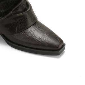 Bottes à bout carré pliables style streetwear, bottes western rétro en cuir craquelé, chaussures hautes au genou avec anneau en D audacieuses - Product Image 6