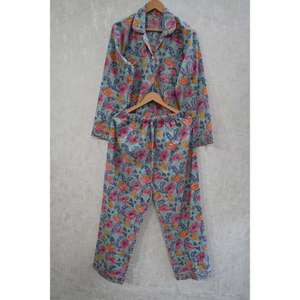 Ensemble de pyjama floral doux, léger et respirant, vêtements de nuit confortables, vêtements décontractés pour la maison, ensemble deux pièces - Product Image 3