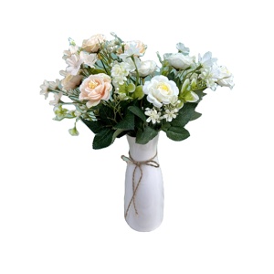 Ramo de Rosas Artificiales de Seda con Estambres para Decoración de Bodas, Fiestas y Hogar - Product Image 1
