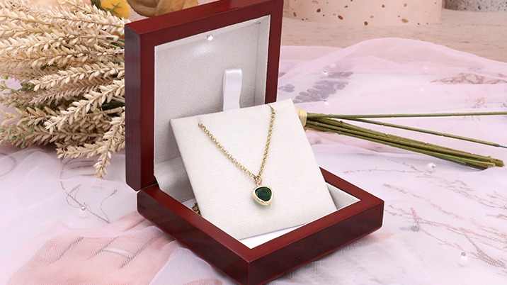 Luxury LED Wood Jewelry Box Custom Display Packaging