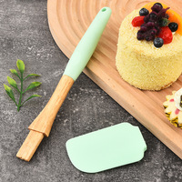 Ensemble de quatre pièces outils de cuisson Silicone brosse à huile séparée ménage cuisine crème confiture épandeur manche en bois grattoir à gâteau