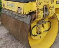 Rouleau compresseur compact d'occasion BOMAG BW138AD de 5 tonnes à double roue en acier, en bon état, d'origine Bomag