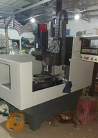 Machine de gravure et de fraisage CNC 800x500x300mm avec ATC pour perçage, taraudage et chanfreinage, idéale pour le travail des moules en aluminium et cuivre