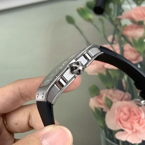 <span class=keywords><strong>Orologio</strong></span> Meccanico 67-01 con Quadrante in Acciaio Inossidabile e Cinturino in Gomma, <span class=keywords><strong>Orologio</strong></span> di Lusso da <span class=keywords><strong>Uomo</strong></span> di Alta Qualità, <span class=keywords><strong>Automatico</strong></span> - Product Image 4
