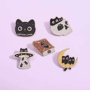 Broche esmaltado gótico, joyería, <span class=keywords><strong>libro</strong></span> de gato mágico, broche de dibujos animados de gatito Punk negro, insignia de solapa para mochila, ropa o regalo - Product Image 4