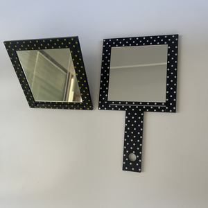 심플하고 세련된 휴대용 클래식 회전식 사각 플라스틱 데스크탑 화장 거울 접이식 개인 맞춤형 - Product Image 4