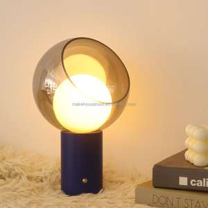 Lampe <span class=keywords><strong>de</strong></span> chevet moderne sans fil en verre, lampe <span class=keywords><strong>de</strong></span> table en métal rechargeable par USB pour la décoration <span class=keywords><strong>de</strong></span> chambre d'enfant - Product Image 4