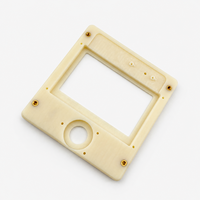 Fabricant de pièces OEM personnalisées en laiton, plaques de couverture de panneau en plastique ABS beige usinées CNC, inserts en laiton