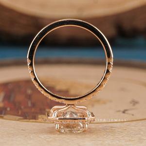 แหวนเพชรเครื่องประดับชั้นสูง ผสานการออกแบบเหนือกาลเวลาและความงามทันสมัยด้วยเพชรคุณภาพสูงที่คัดสรรมาอย่างพิถีพิถัน - Product Image 4