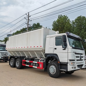 Camión Cisterna para Alimento Sólido Sinotruck HOWO 8x4 Euro 2, Volumen del Tanque 40cbm, 20 Toneladas, Camión para Alimento de Pollo en Venta - Product Image 2