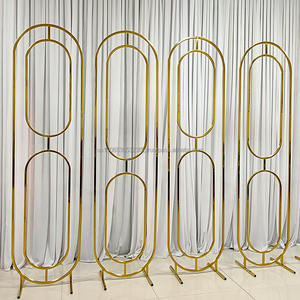 เฟอร์รุน รับตกแต่งงานแต่งงานแบบเรียบง่าย โครงโลหะสแตนเลสสีทองโค้ง สำหรับฉากหลัง ขายส่ง รุ่น BJ - Product Image 2