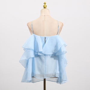 <span class=keywords><strong>Top</strong></span> <span class=keywords><strong>Halter</strong></span> con cordones y hombros descubiertos con estilo de verano con dobladillo con volantes Blusa sin mangas informal blanca de moda para chicas de moda - Product Image 5