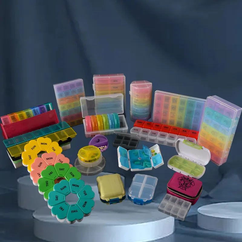 Organizzatore di pillole di plastica portatile colorato carino Multi-stile trasparente settimanale 7 giorni portapillole da viaggio