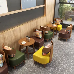Mobili in stile caffè per sedie da tavolo da ristorante tavolo da pranzo Set da ristorante moderno in legno Set da pranzo in pelle PU solida 4 posti