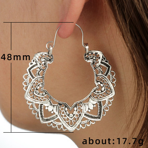 Orecchini Vintage a Cuore Traforato per Donne, Gioielli Eleganti di Lusso alla Moda per Uso Quotidiano - Product Image 6