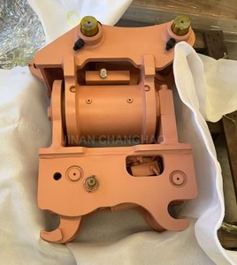 Attache rapide hydraulique inclinable pour excavatrice avec rotation à 180 degrés - Product Image 5