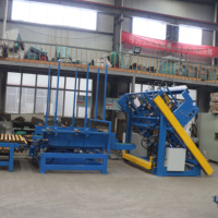 Équipement automatique de fabrication de palettes machines à clouer les palettes en bois machine de fabrication de palettes en bois compressées