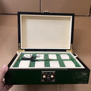 Cajas y estuches de madera verde de lujo personalizados de fábrica con 8 ranuras para guardar relojes, con logo, organizadores de relojes para hombre y mujer - Product Image 2