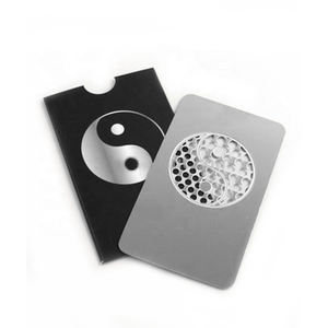 Carte métallique créative personnalisée broyeur de cigarettes broyeur de tabac accessoires de cigarette meulage carte de meulage de cigarettes carte de meulage - Product Image 4