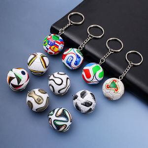 Porte-clés <span class=keywords><strong>Ballon</strong></span> <span class=keywords><strong>de</strong></span> Football avec Coffret Cadeau Exquis – Thème Sportif 2026 pour l'Organisation des Clés, Idéal pour les Événements <span class=keywords><strong>de</strong></span> Football et <span class=keywords><strong>la</strong></span> Présentation sur Sac à Dos - Product Image 6