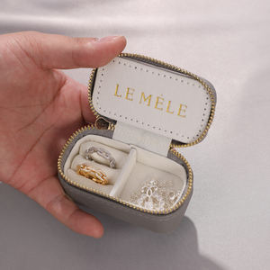 Mini boîte à bijoux de voyage en cuir faite à la main avec logo personnalisé, coussin en velours, étui de rangement portable à fermeture éclair, étiquette privée tendance - Product Image 4