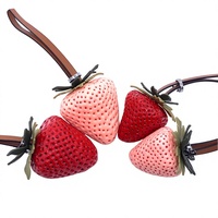 Meilleures ventes : Breloque de sac fraîche en résine fraise, en acrylique et cuir véritable, style Instagram, pendentif porte-clés, motifs cœurs mignons pour filles
