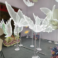 Fournisseurs de matériel de mariage, éclairage décoratif en forme d'ailes de papillon pour le plafond de la salle de mariage avec support lumineux LED