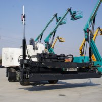 Robot de nivellement laser pour béton Jiubang avec moteur puissant de 35,5 kW, laser Leica/Trimble de précision 1,5 mm, flèche télescopique, haute efficacité