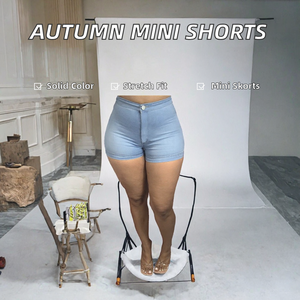 Shorts Mini Ajustados Azul Claro para Mujer, Casuales, Lavados, Transpirables, Elásticos, Tipo Bermuda, Cintura Baja, Cierre de Botones - Product Image 2