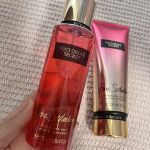ชุดสเปรย์น้ำหอมสำหรับผู้หญิง250มล. วิคทอเรียสเปรย์ยั่วยวนบริสุทธิ์ - Product Image 1